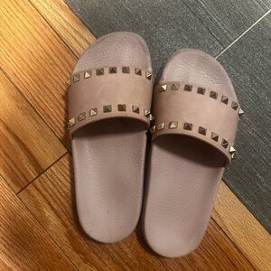 Valentino Rockstud rubber slides